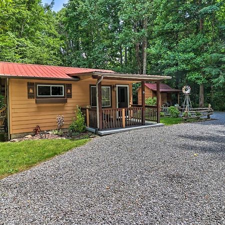 Vintage Creekside Cottage With Hot Tub And Grill! Maggie Valley Eksteriør bilde