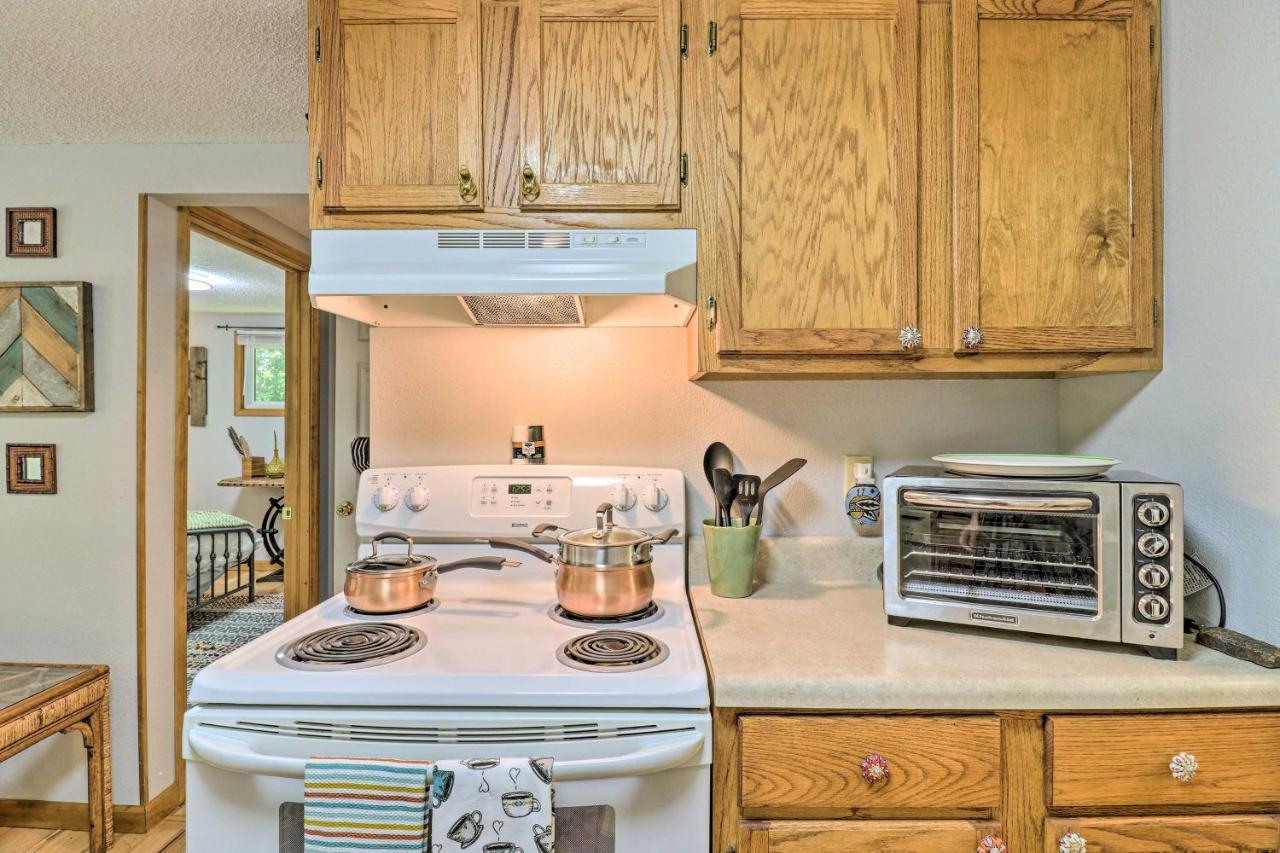 Vintage Creekside Cottage With Hot Tub And Grill! Maggie Valley Eksteriør bilde