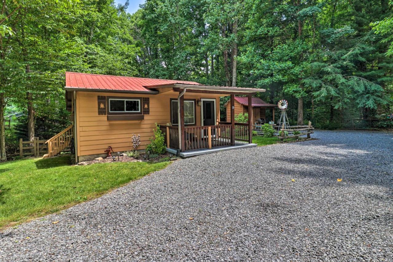 Vintage Creekside Cottage With Hot Tub And Grill! Maggie Valley Eksteriør bilde