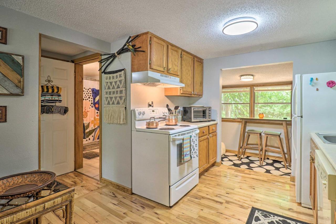 Vintage Creekside Cottage With Hot Tub And Grill! Maggie Valley Eksteriør bilde