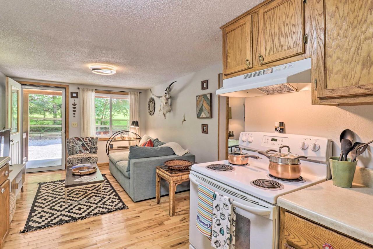 Vintage Creekside Cottage With Hot Tub And Grill! Maggie Valley Eksteriør bilde