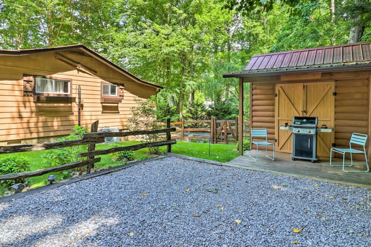 Vintage Creekside Cottage With Hot Tub And Grill! Maggie Valley Eksteriør bilde